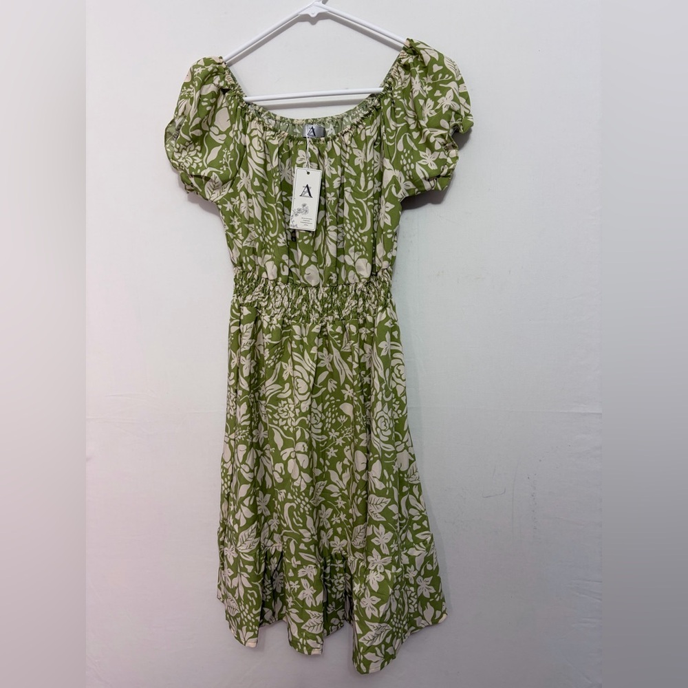 AZ women’s Size S Green Floral Dress Elastic Waist Puff Sleeves NWT/M(E28)✨